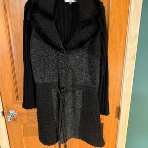 Sioni Black and Gray Cardigan Sweater